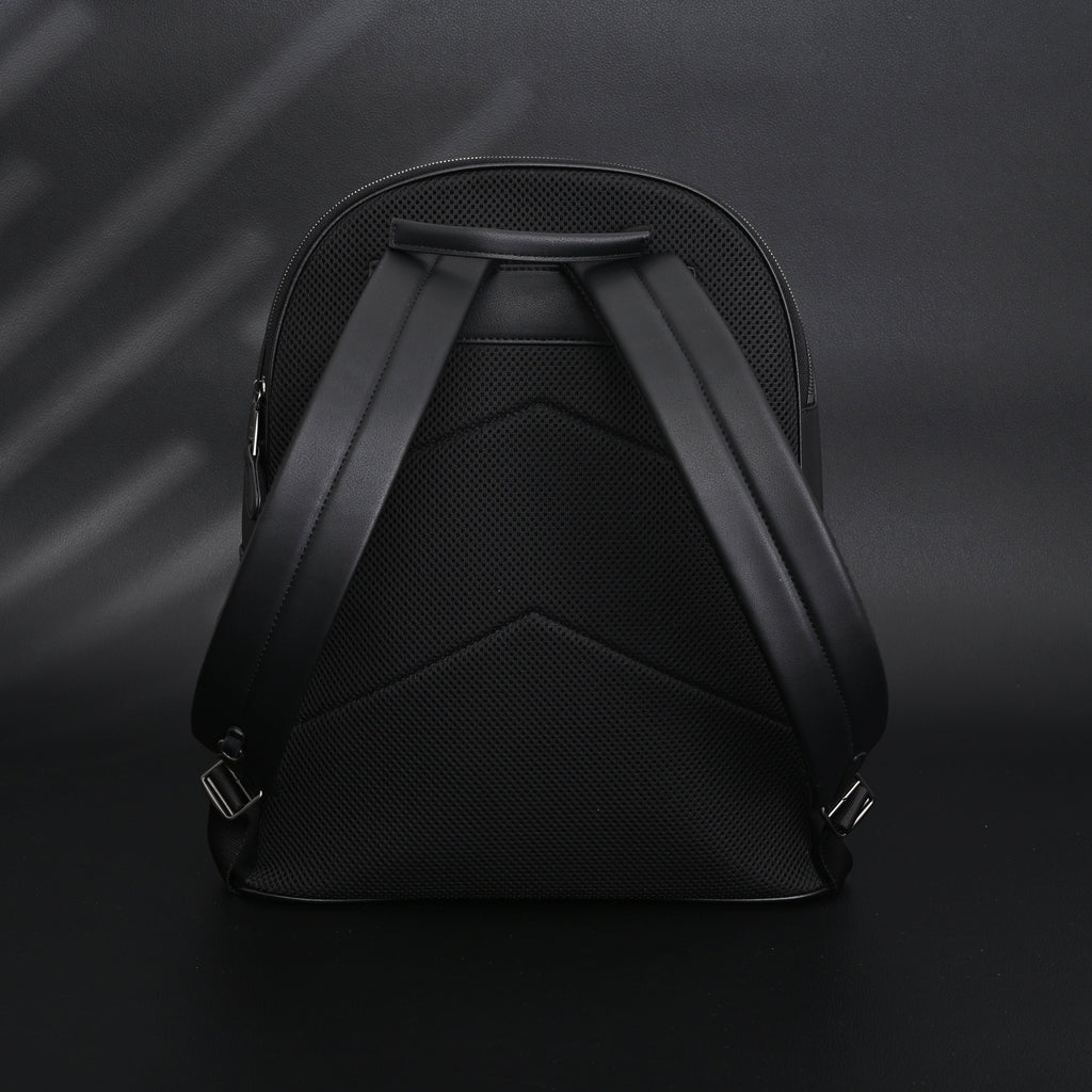 Coach West Backpack – Signature Canvas in Black/Grey