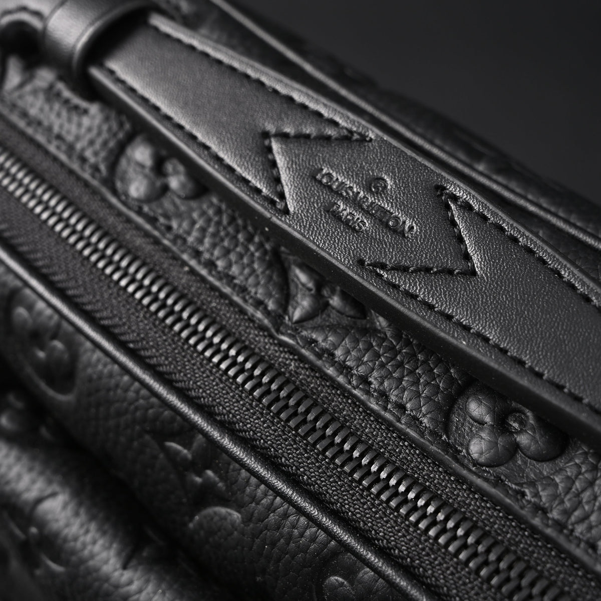 Louis Vuitton Capucines BB Top Handle Bag – Black Taurillon Leather