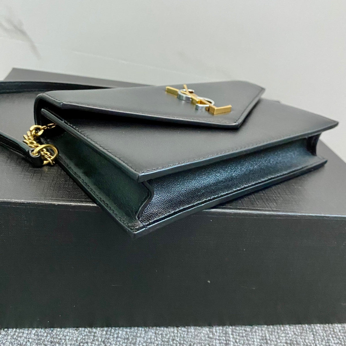 YSL Cassandra Shoulder Black Bag - 19x12.5x3.5cm