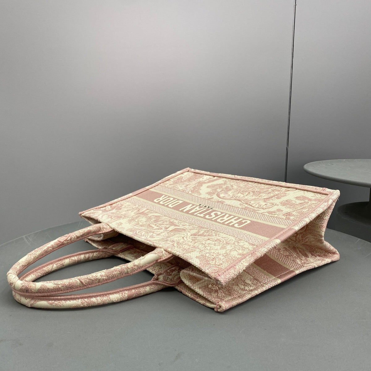 Dior Book Tote MediumPink Toile de Jouy Embroider - 36 x 27.5 x 16.5 cm